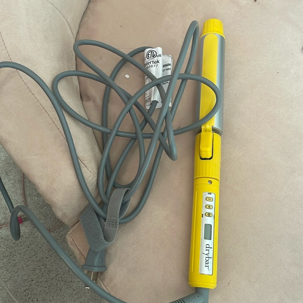 Dry Bar curling iron. Never used
